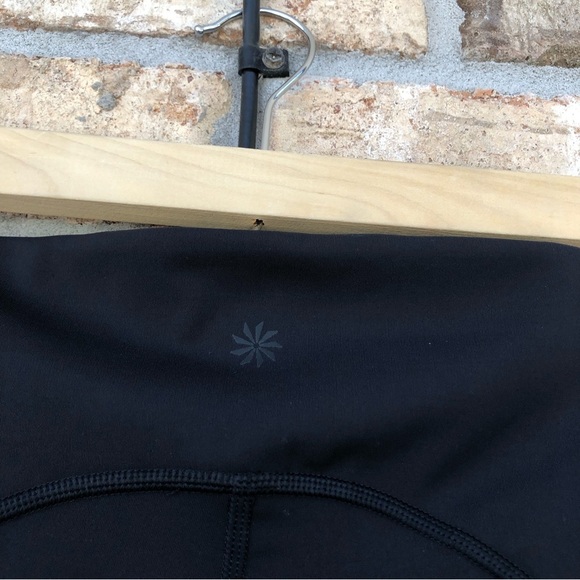 ATHLETA Ultimate Stash Pocket Black Crop Leggings M (Tall) - Picture 5 of 15
